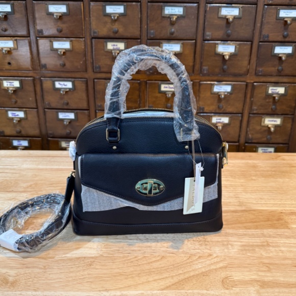 Talbots small black leather domed satchel crossbody bag NTW - Picture 2 of 10